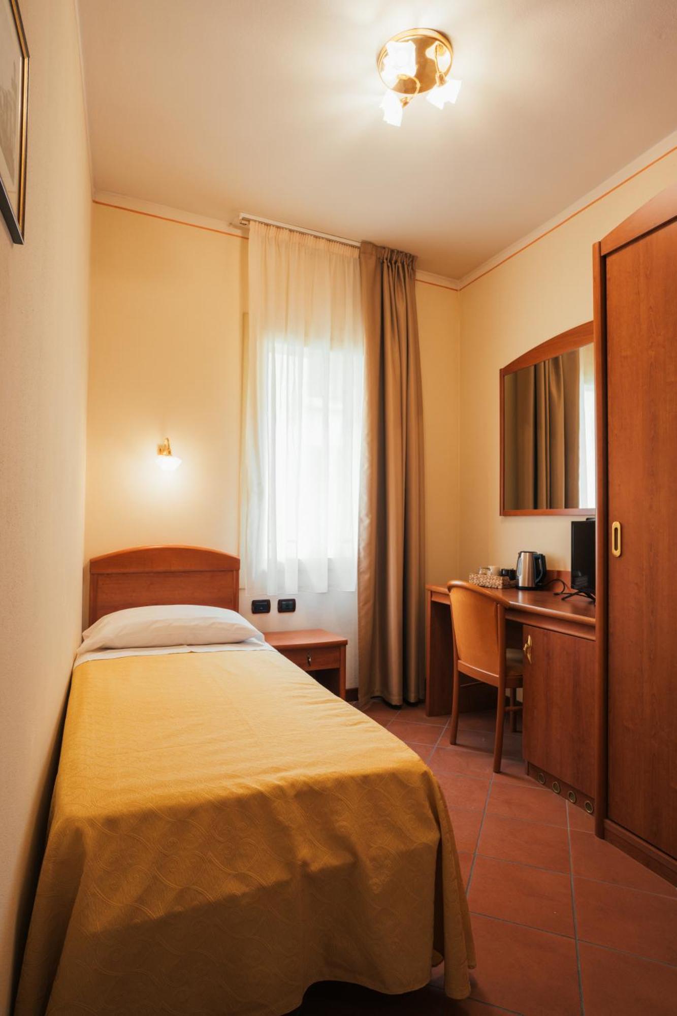 Albergo Cane Dozza Exteriér fotografie