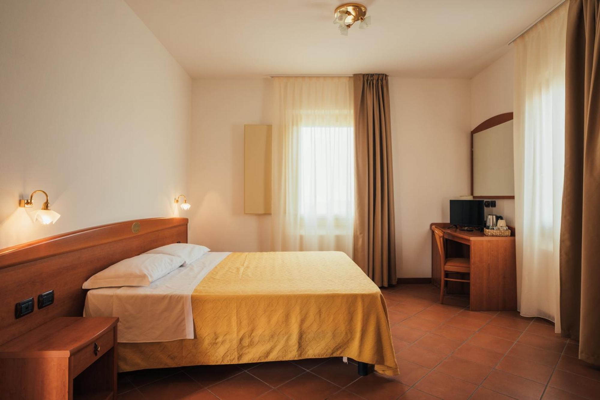 Albergo Cane Dozza Exteriér fotografie