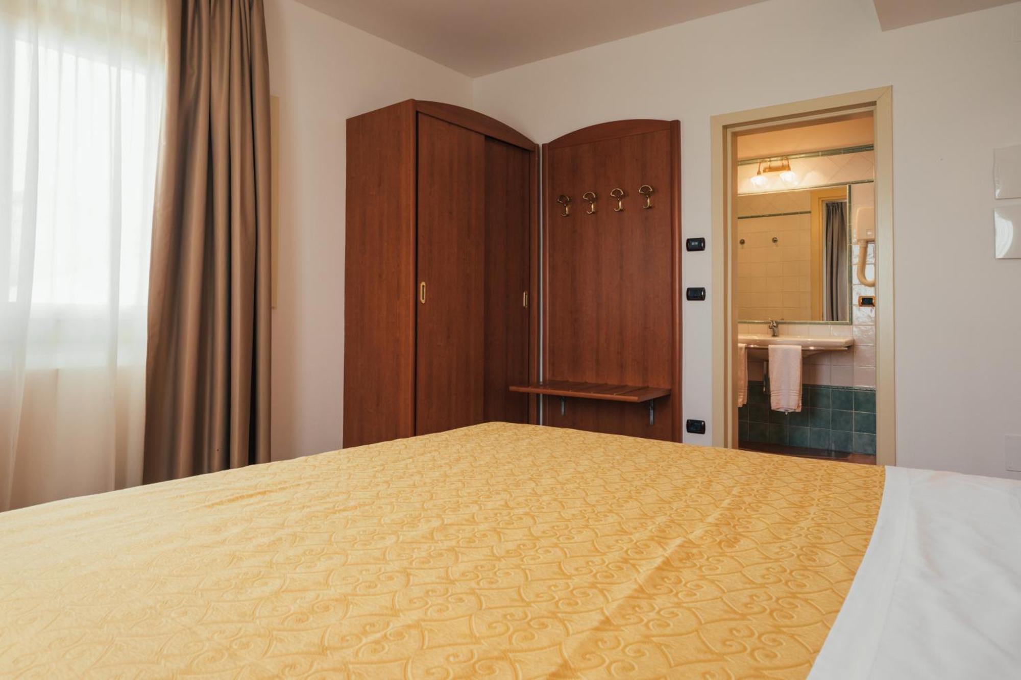 Albergo Cane Dozza Exteriér fotografie